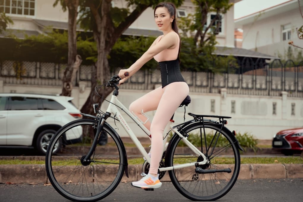 Bảo Thy Lấy Lại Vóc Dáng Nhờ Corset Chuẩn