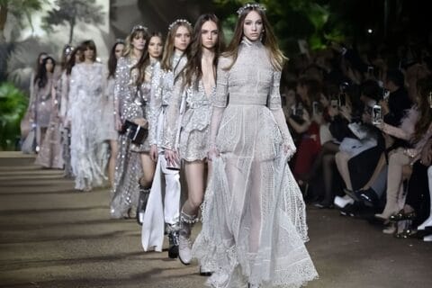 Về chúng tôi Fashion Shop